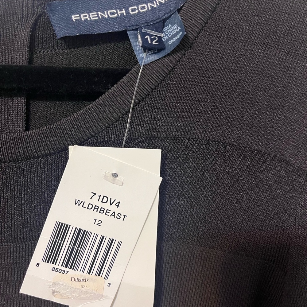 Classy! French Connection - Picture 2 of 4